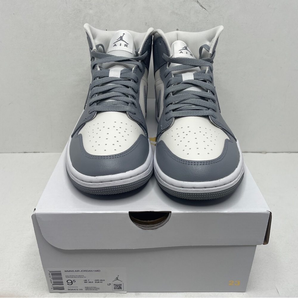 Nike Air Jordan 1 Retro Mid WMNS “Stealth” 2022 - Picture 2 of 4